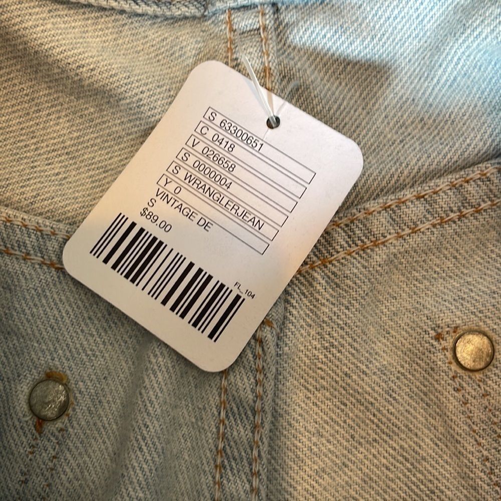 Vintage Wrangler highrise Jeans from Urban Renewal - Picture 3 of 12